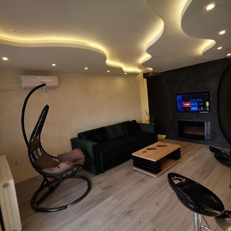 Brend New Luxurious Apartment In Downtown With Free Parking Novi Sad Exterior foto