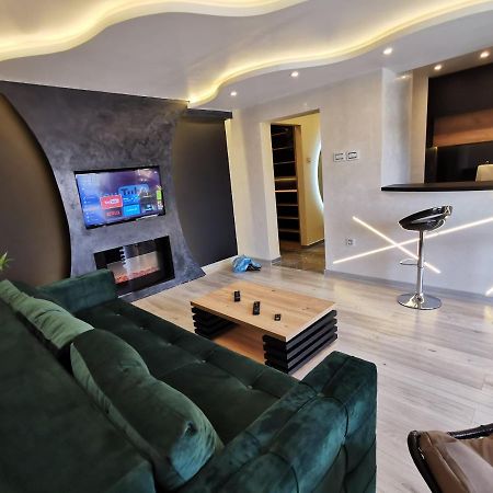 Brend New Luxurious Apartment In Downtown With Free Parking Novi Sad Exterior foto